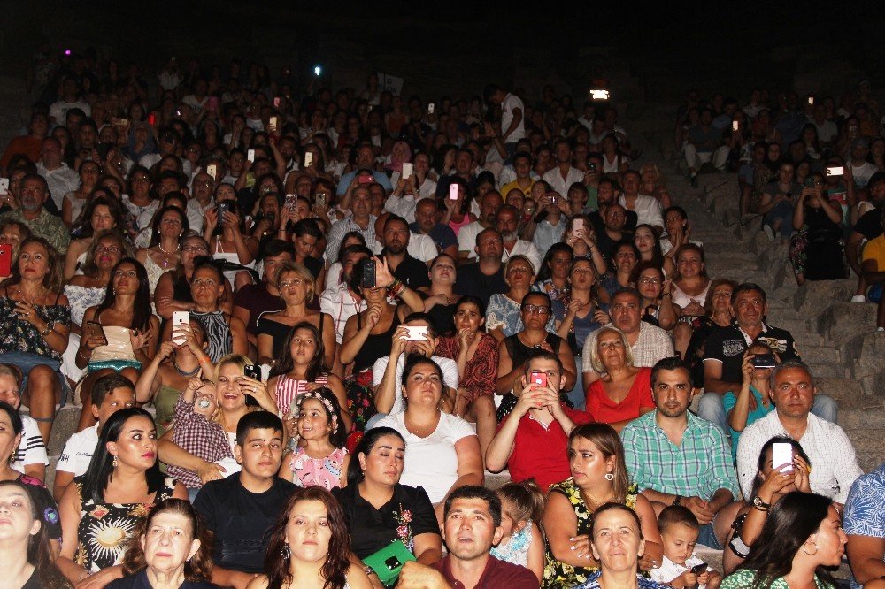 Bodrum’da Funda Arar rüzgarı