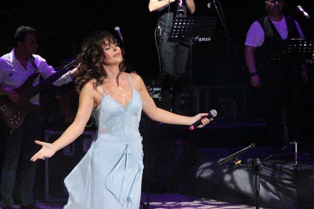 Bodrum’da Funda Arar rüzgarı