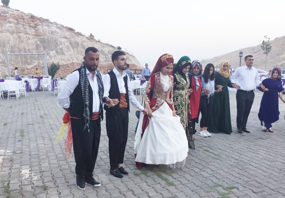 Tarihin gölgesinde rüya gibi düğün