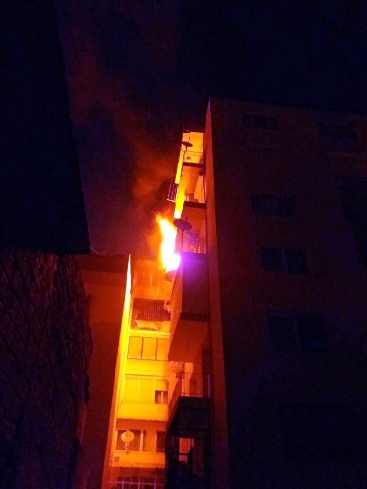 Yangın sırasında haber alınamayan kişi paniğe neden oldu