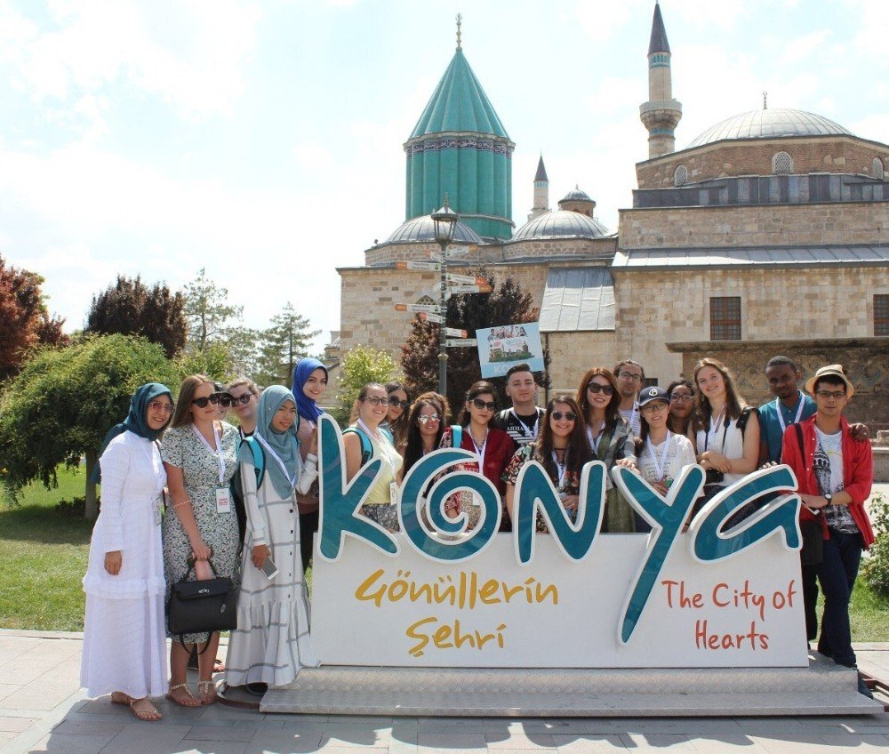 SÜ-TÖMER, yabancı öğrencilere Türk kültürünü tanıtıyor