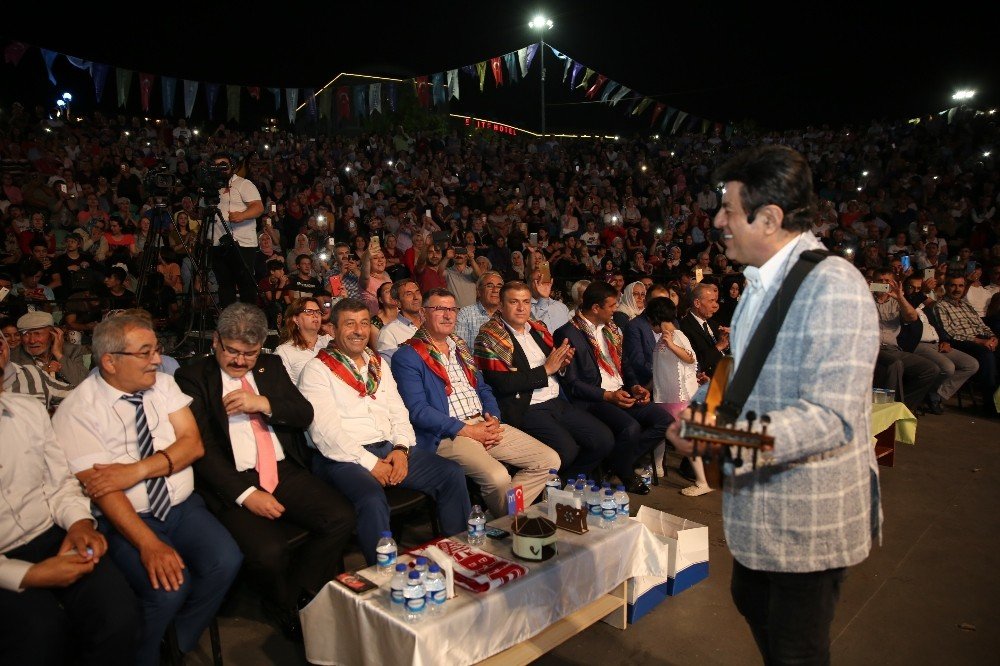 Bilecekliler Coşkun Sabah’la şölene damga vurdu