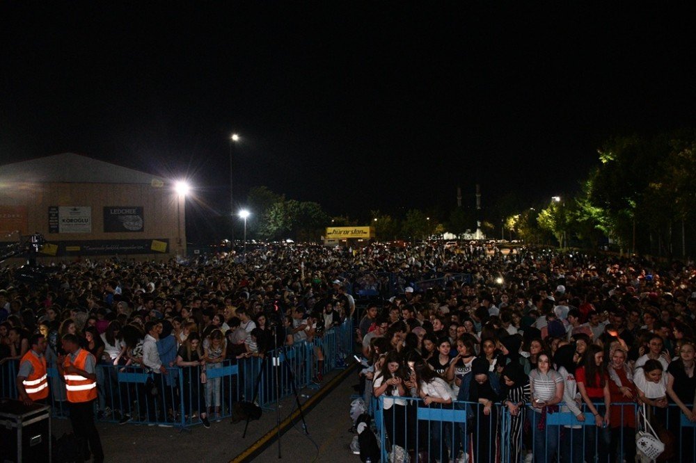 İnegöl’de Pera rüzgarı