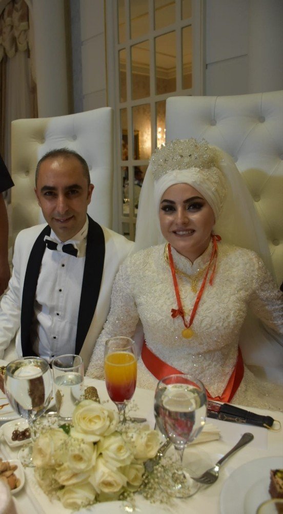Yenitürk ailesinin mutlu günü
