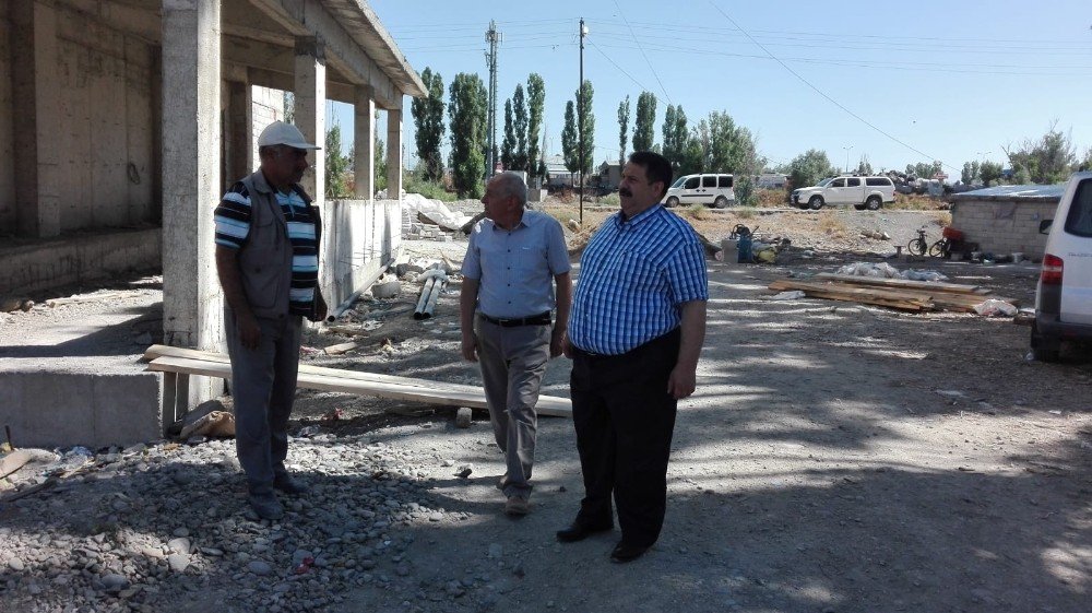 Ağrı Milli Eğitim Müdürü Turan okul inşaatlarını denetledi