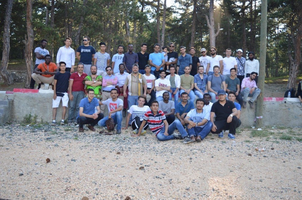 Uluslararası öğrenciler Gürleyik Şelalesindeki "Kardeşlik Pikniği" buluştu