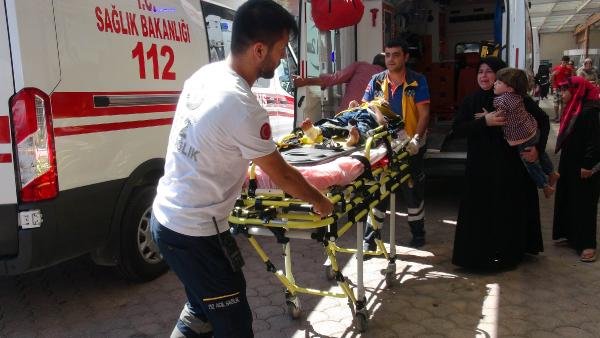 Kilis'te kamyonet devrildi: 7 Suriyeli yaralı