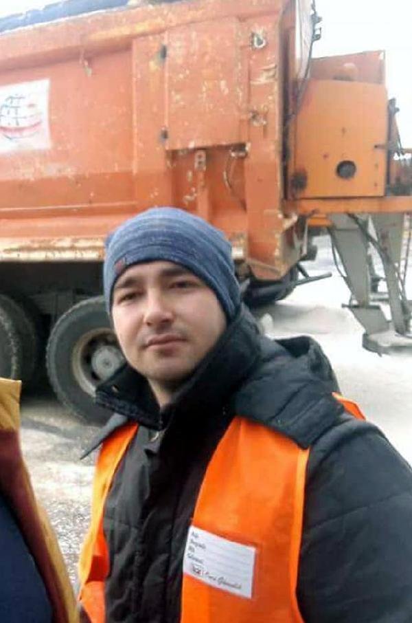 Otomobilin çarptığı 2 Karayolları işçisi öldü