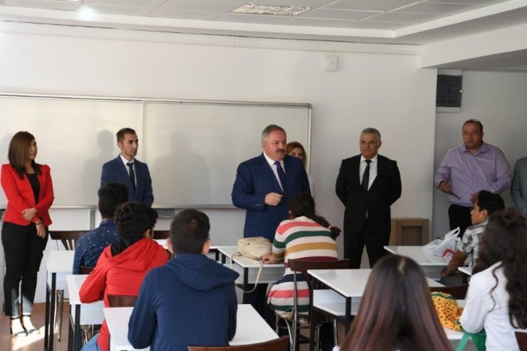 Başkan Tahir Nursaçan, Özel Kayseri OSB Teknik Koleji’ni Ziyaret Etti