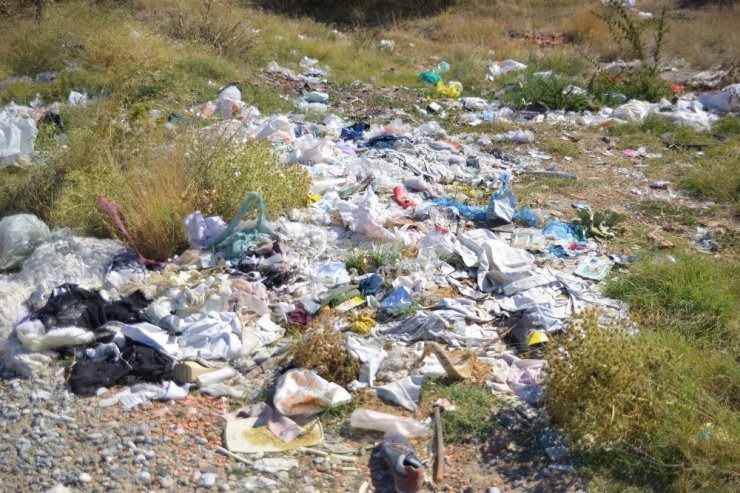 Uşak’taki utandıran çevre kirliliğe belediye el attı