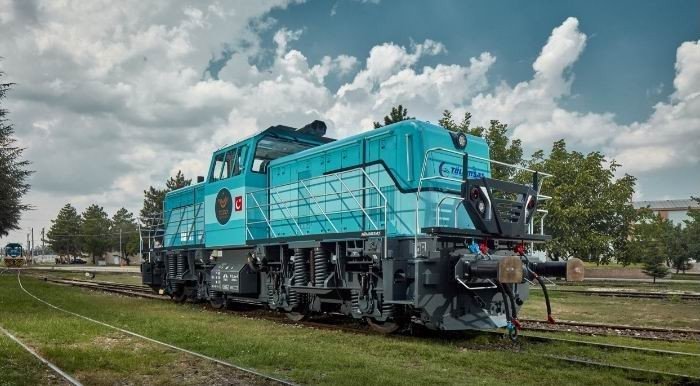 Yerli hibrit lokomotif Almanya’da tanıtıldı