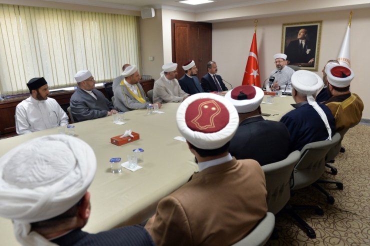 Diyanet İşleri Başkanı Erbaş, Irak Fıkıh Akademisi Başkanı’nı kabul etti