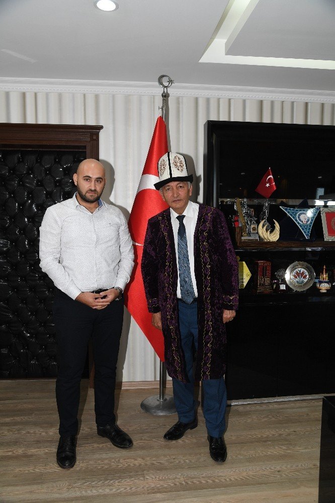 Türkmenlerden Başkan Günaydın’a selam ve teşekkür