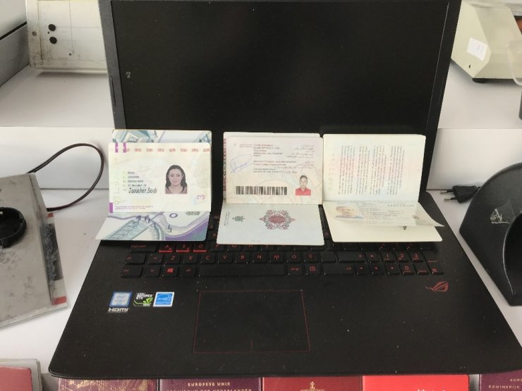 İstanbul’da sahte pasaport şebekesi çökertildi