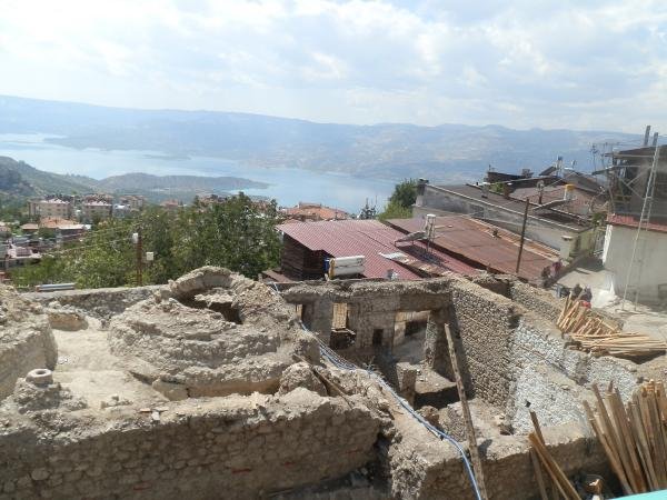 Tarihi Karamanoğlu Hamamı restore edilecek
