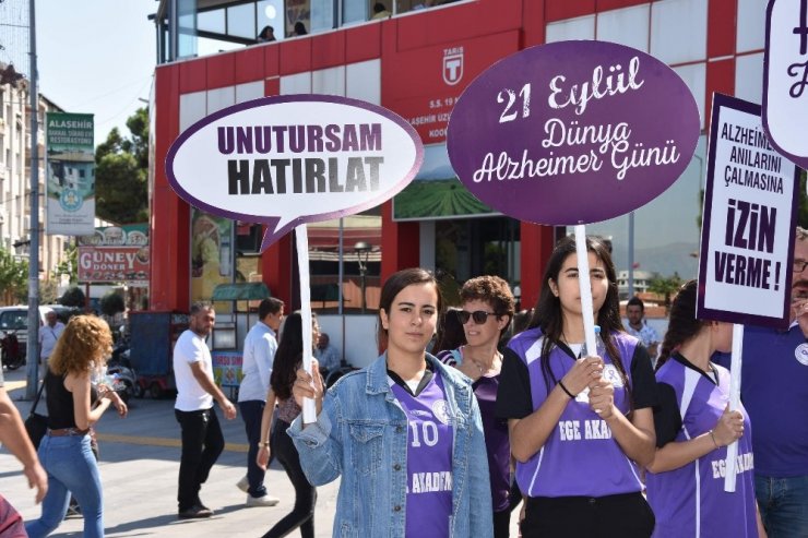 Alaşehir Belediyesi’nden Alzheimer Günü etkinliği