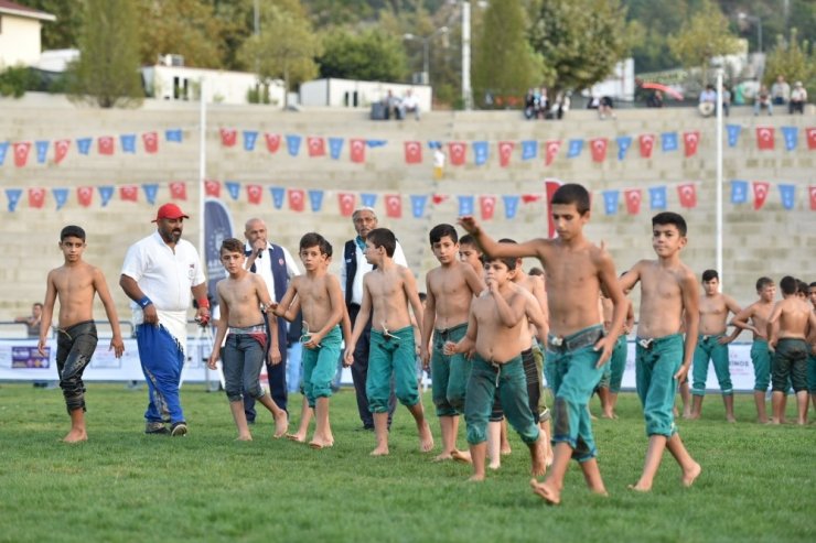 Ata sporu yağlı güreş Bursa’da yaşatılıyor
