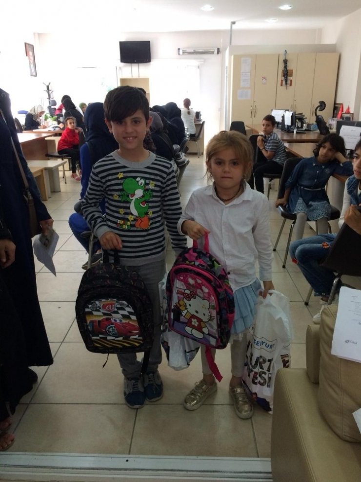 Suriyeli iş adamlarından Suriyeli öğrencilere yardım