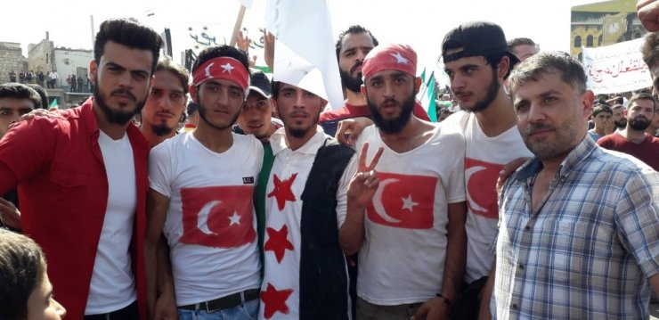 İdlib halkından Türkiye’ye teşekkür eylemi