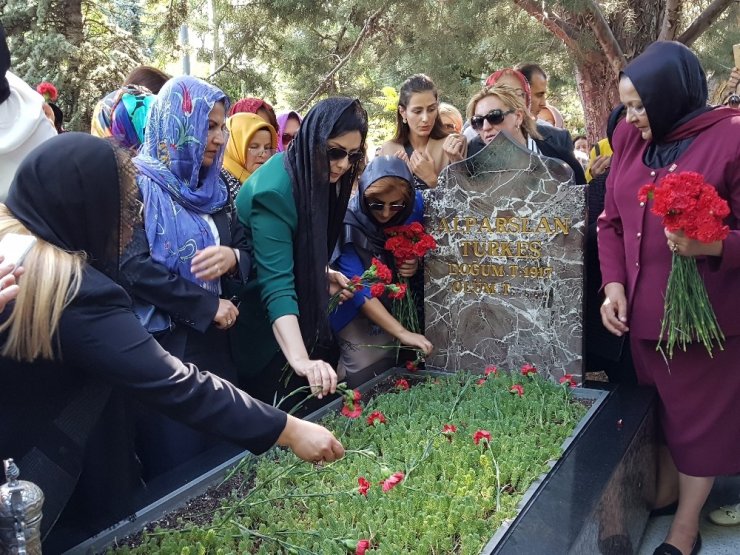 MHP’li kadınlar Başkent’te buluştu