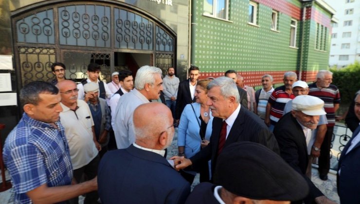 Başkan Karaosmanoğlu, Çayırova Abdal Musa Cem Evi’nde, Muharrem ayı orucu açtı