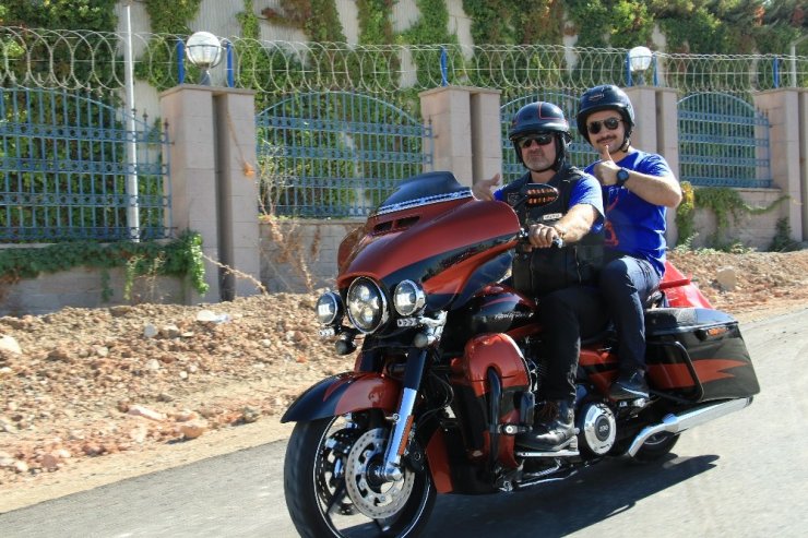 Ankara’da Harley’li gazi sürüşü