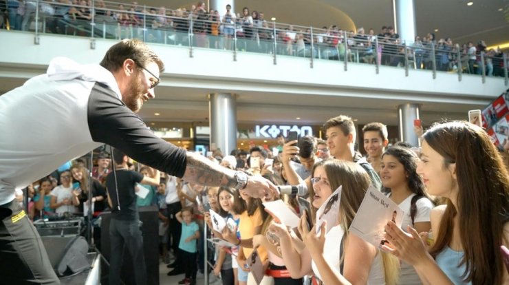 Sinan Akçıl: "Dolara karşıyım TL ile alışveriş yapıyorum"