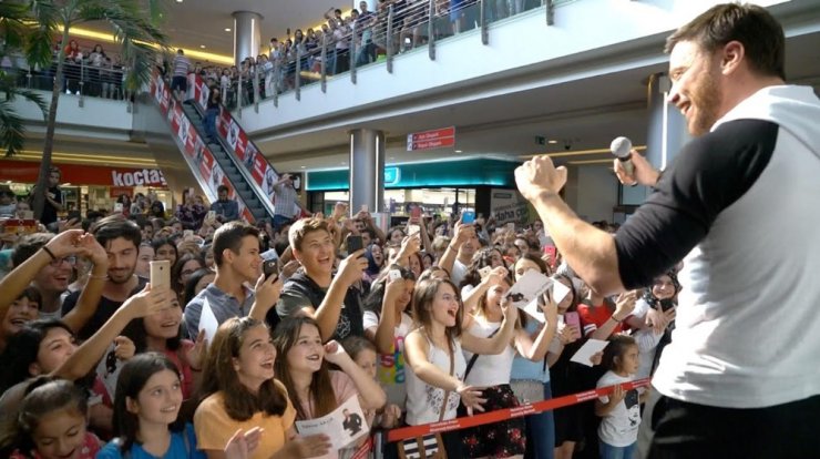 Sinan Akçıl: "Dolara karşıyım TL ile alışveriş yapıyorum"