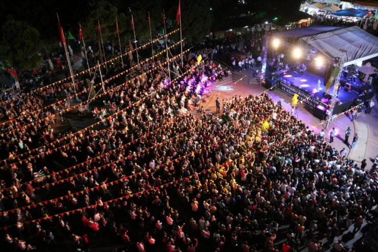 Saruhanlı’da Gökçe rüzgarı esti