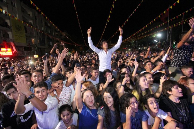 Saruhanlı’da Gökçe rüzgarı esti