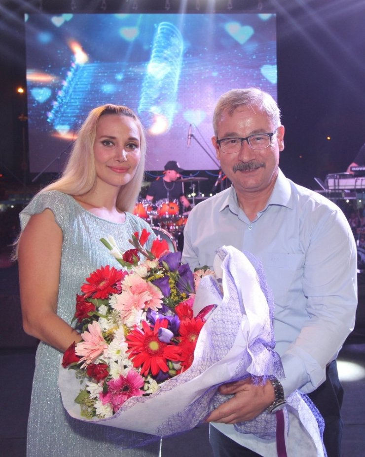 Saruhanlı’da Gökçe rüzgarı esti