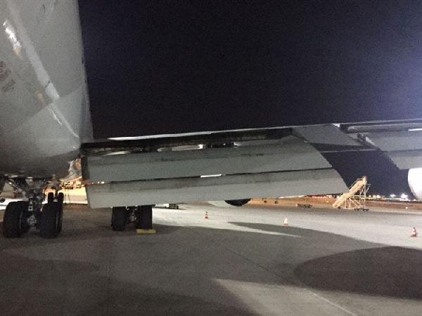 Türk kargo uçağının flabı koptu