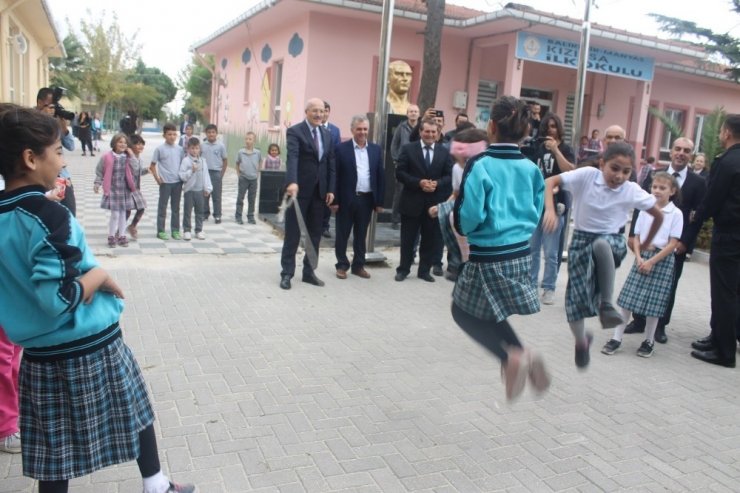 Başkan Kafaoğlu çocuklara ip çevirdi