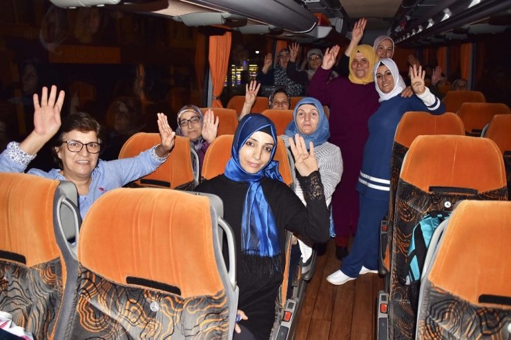 Kemalpaşa’dan 300 kadın İstanbul’u gezdi