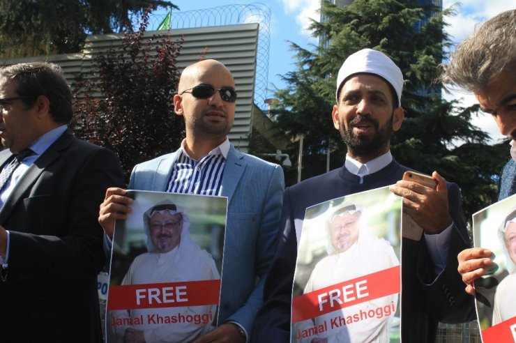 Kayıp Suudi gazeteci için meslektaşlarından konsolosluk önünde açıklama