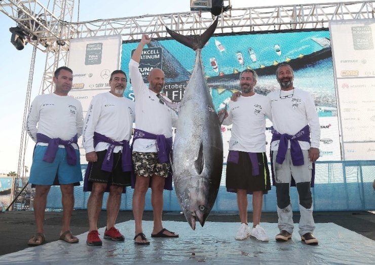 Ünlü isimlerin yarıştığı balıkçılık turnuvasında kazanan belli oldu