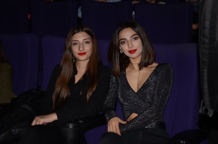 "Yol Arkadaşım 2" galası Bursa’da izdihama neden oldu