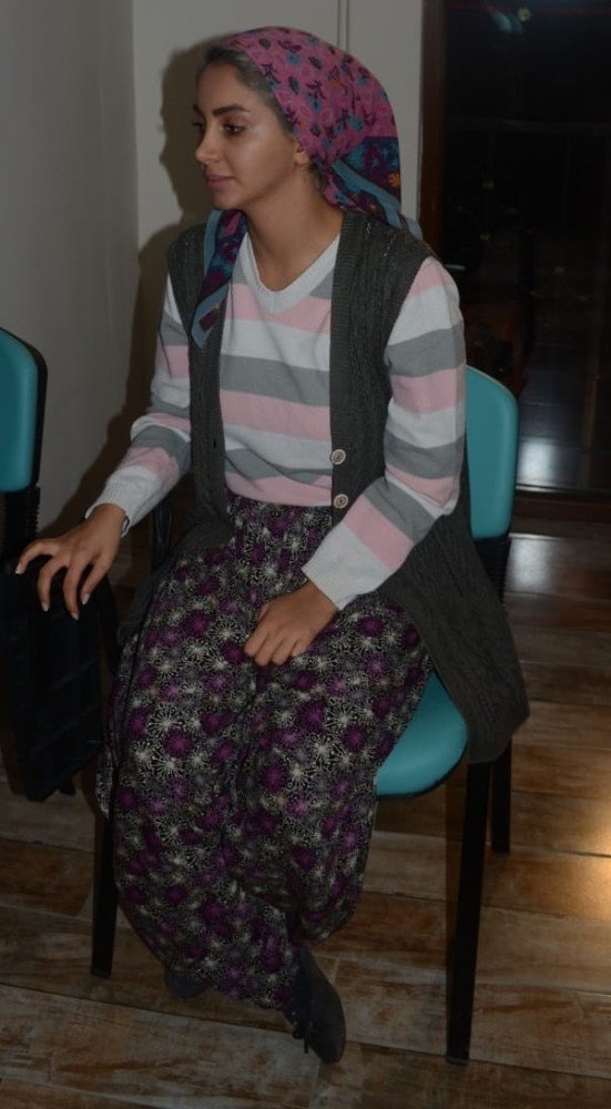 Köylü güzeli Aleyna Dalveren