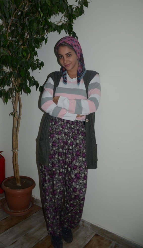 Köylü güzeli Aleyna Dalveren