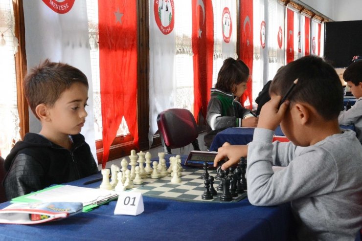 Menteşe’de Cumhuriyet Bayramı Satranç Turnuvası