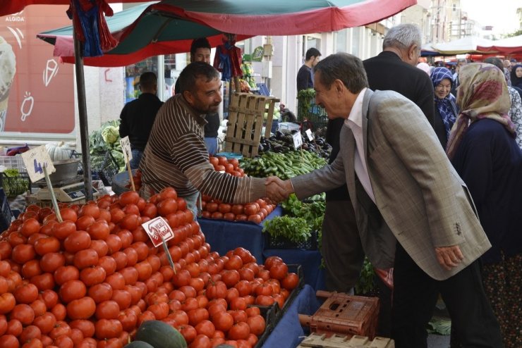 Başkan Ataç pazar ziyaretlerine devam ediyor