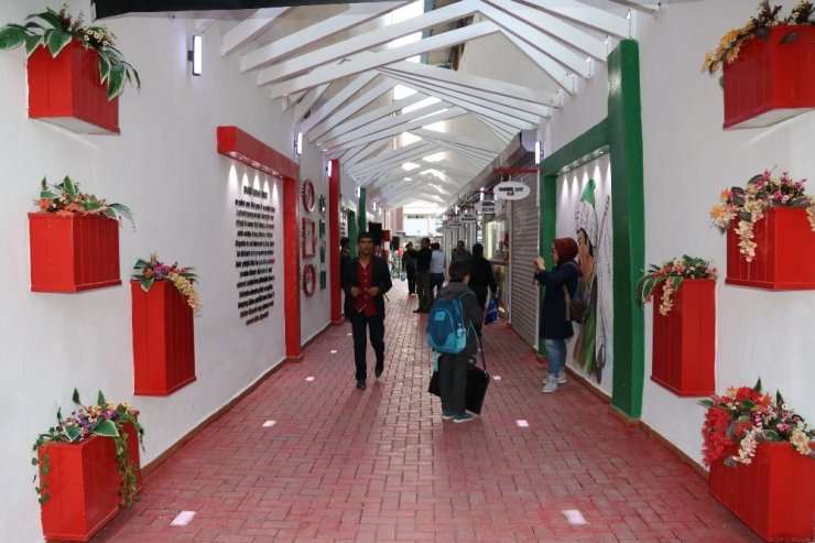 İpekyolu Belediyesi, ‘Ercişli Emrah Sokağı’nı hizmete açtı