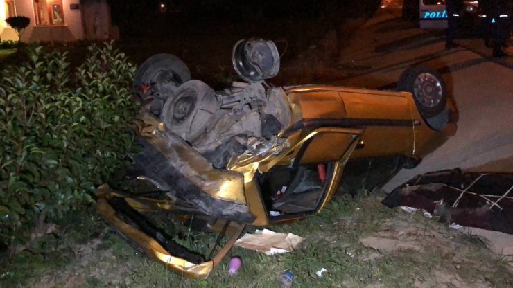 2 aracın takla attığı kazada emekli astsubay yaralandı