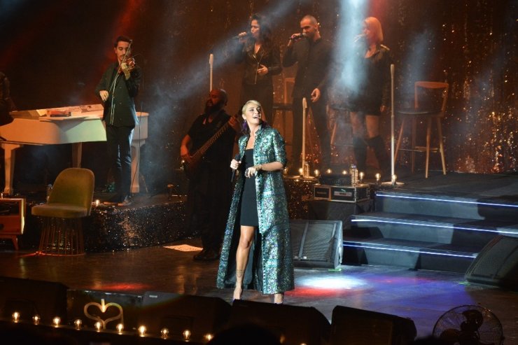 Sıla, Bursalı hayranlarıyla buluştu