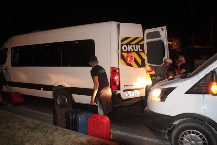 Antalya’da zincirleme kaza: 1 turist yaralı