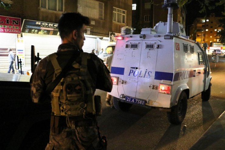 Cumhurbaşkanı Erdoğan’ın gelişi öncesi Diyarbakır’da 400 polisle asayiş uygulaması