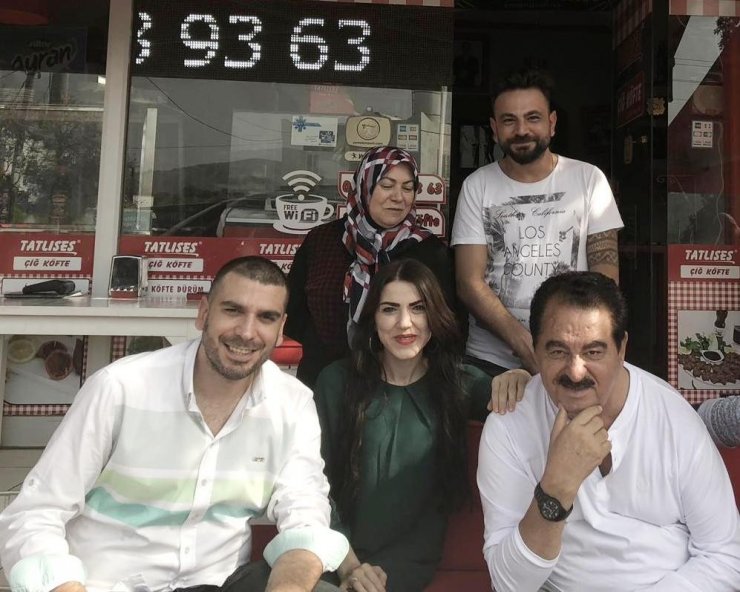 İbrahim Tatlıses hayranlarına çiğköfte dağıttı