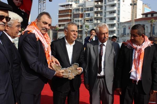 İzmir Tarım Festivali köylü ile kentliyi buluşturdu