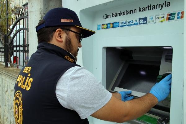 Polis, ATM dolandırıcılarına karşı alınacak önlemleri anlattı