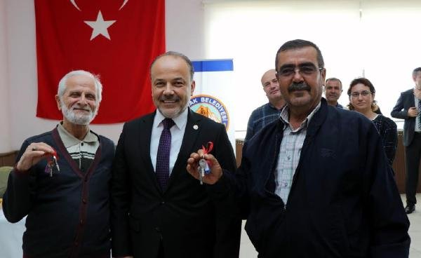 TOKİ, Aydın'da 177 evi törenle teslim etti